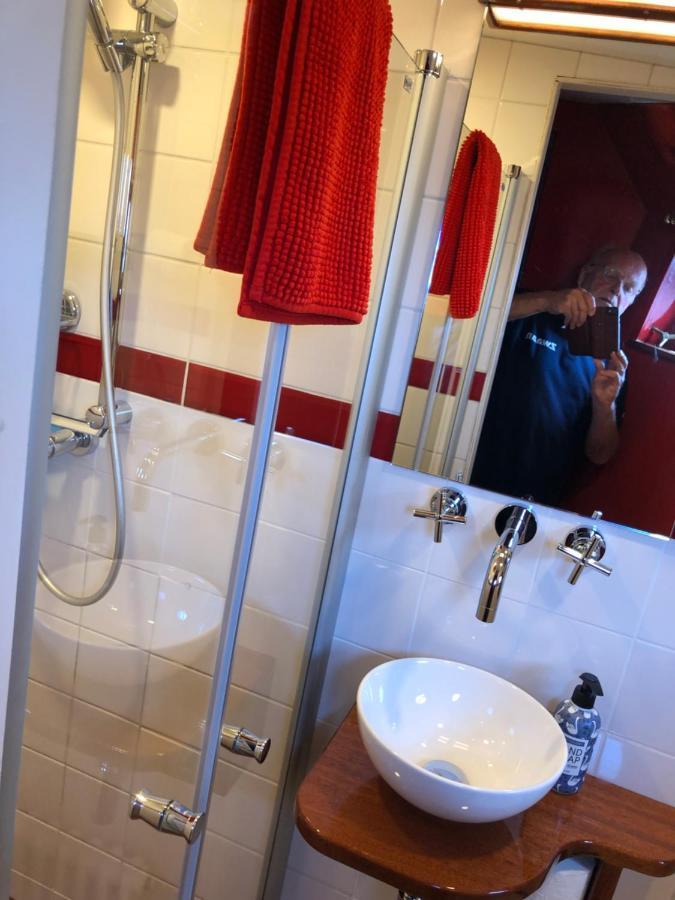 Hotelboot Zwaan Άμστερνταμ Εξωτερικό φωτογραφία
