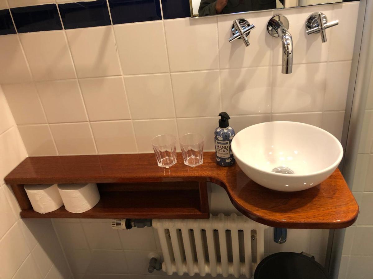 Hotelboot Zwaan Άμστερνταμ Εξωτερικό φωτογραφία