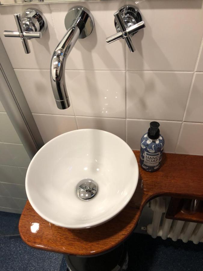 Hotelboot Zwaan Άμστερνταμ Εξωτερικό φωτογραφία