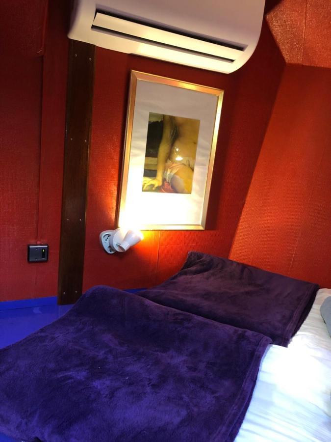 Hotelboot Zwaan Άμστερνταμ Εξωτερικό φωτογραφία