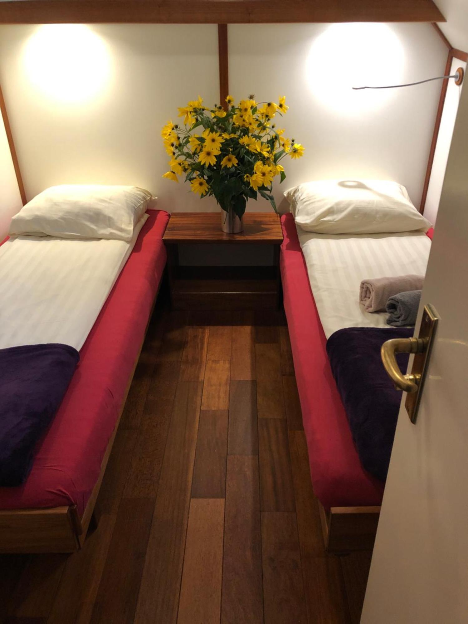 Hotelboot Zwaan Άμστερνταμ Εξωτερικό φωτογραφία