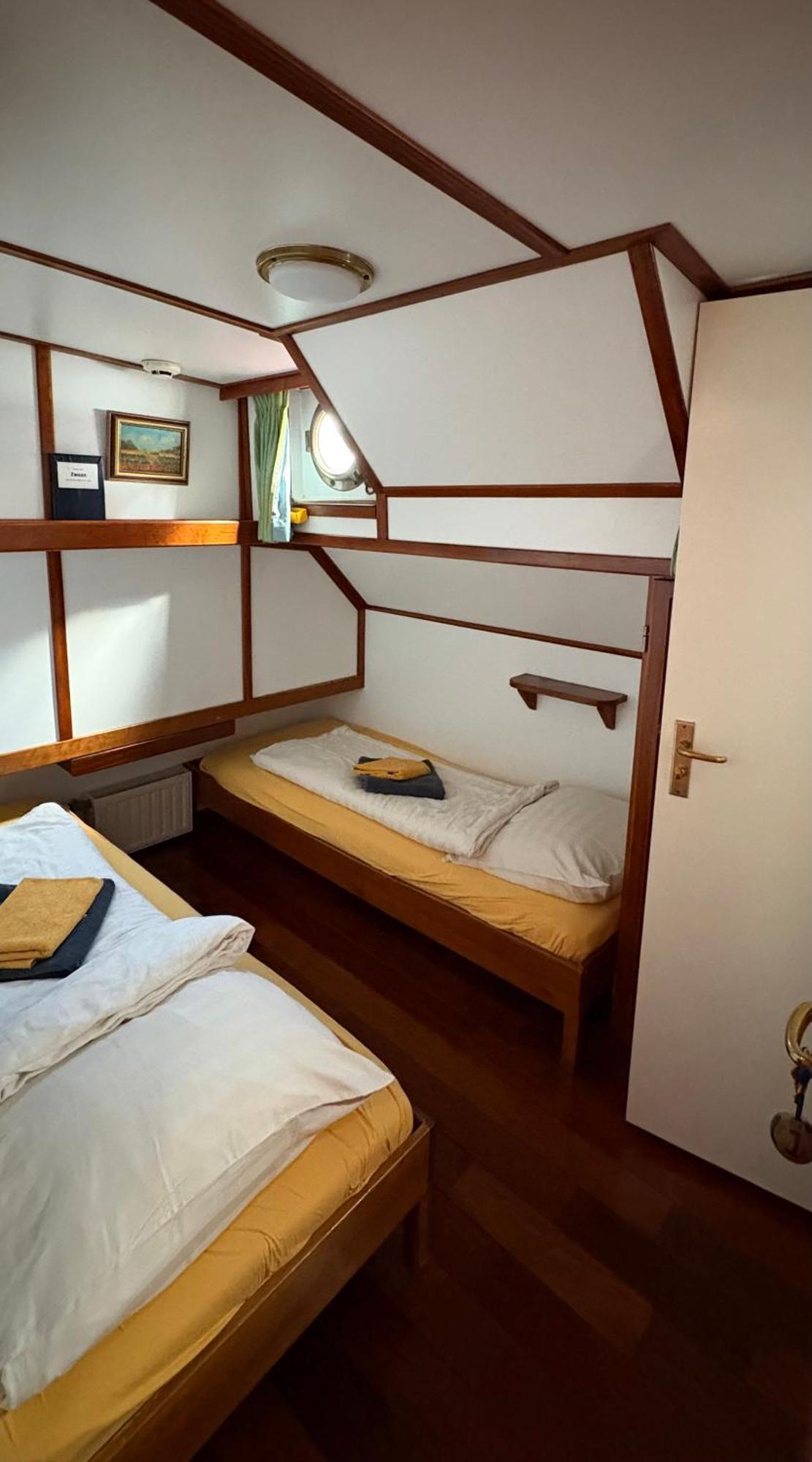 Hotelboot Zwaan Άμστερνταμ Εξωτερικό φωτογραφία